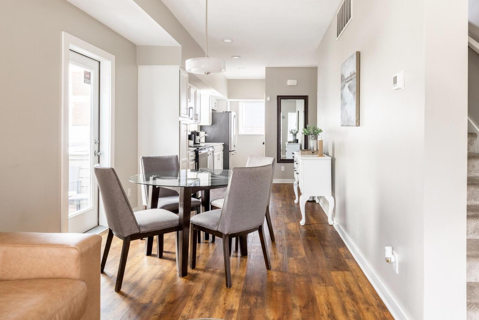 Luxury Downtown Townhome Private Garage Unit 9 คลีฟแลนด์ ภายนอก รูปภาพ